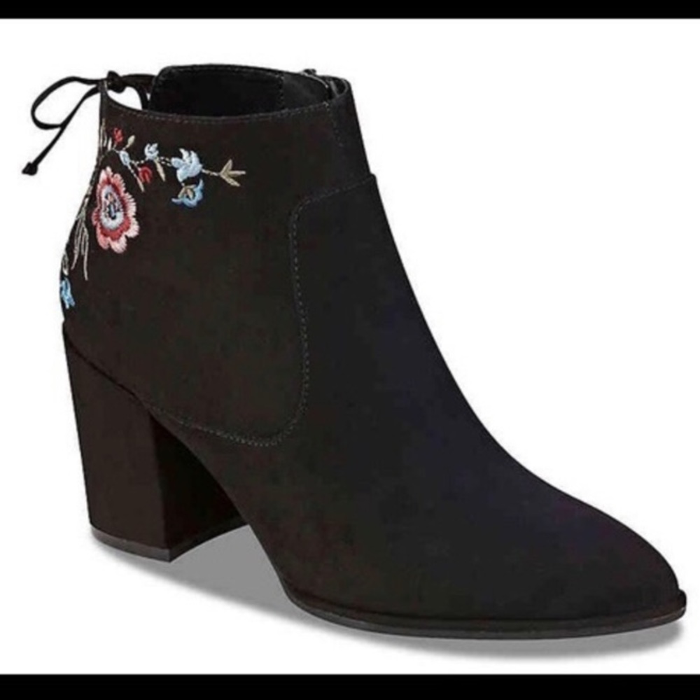 UNISA FAYITTE BOOTIE